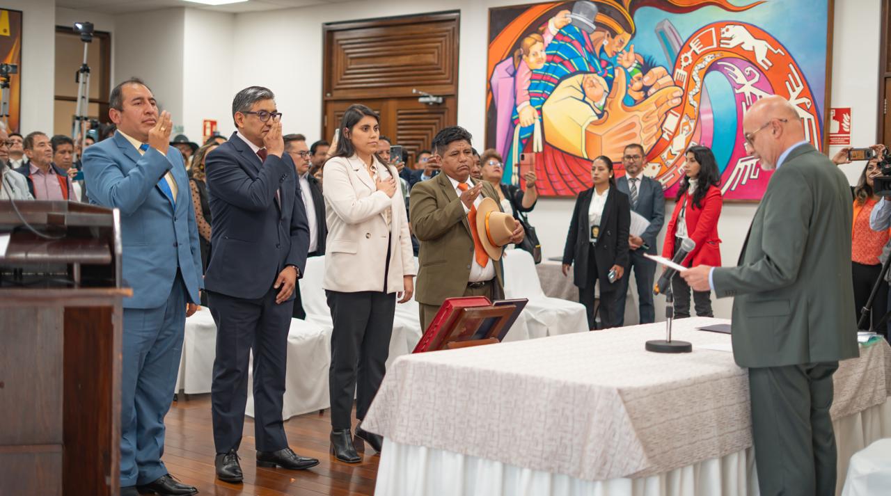 Ministro Lupo posesiona a cuatro Viceministros y da inicio a una nueva etapa de reestructuración del Estado