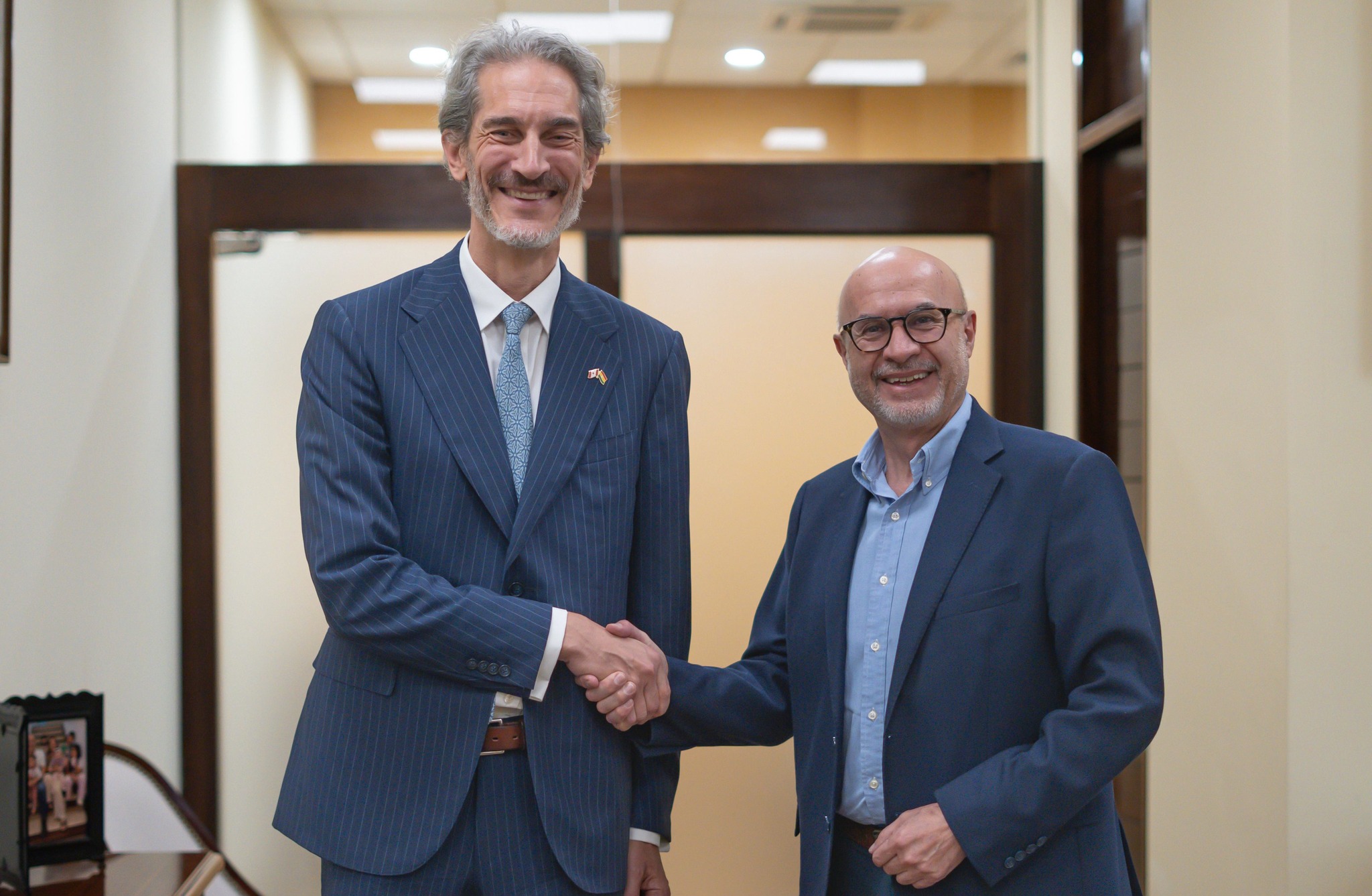 Reunión con el embajador de Canadá en Bolivia