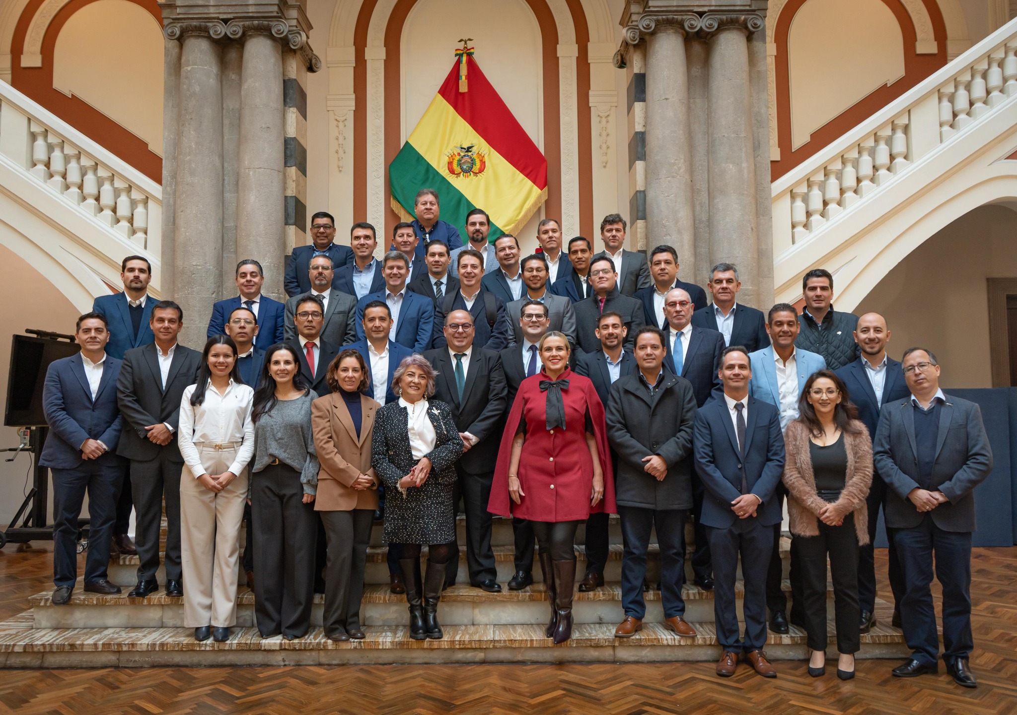 Reunión con la Cámara de Industria, Comercio, Servicios y Turismo de Santa Cruz (CAINCO)