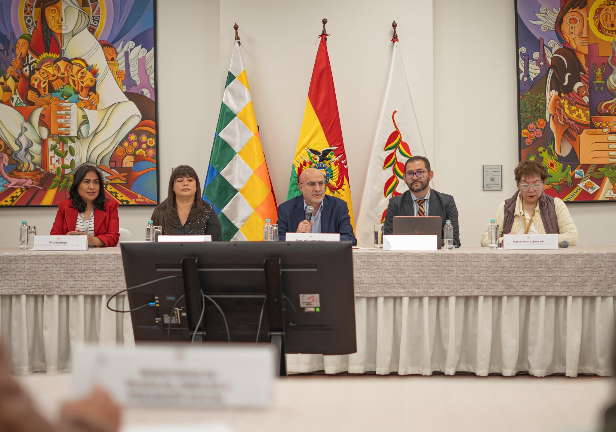 Reunión de equipos jurídicos, administrativos y de transparencia de todos los Ministerios de Estado