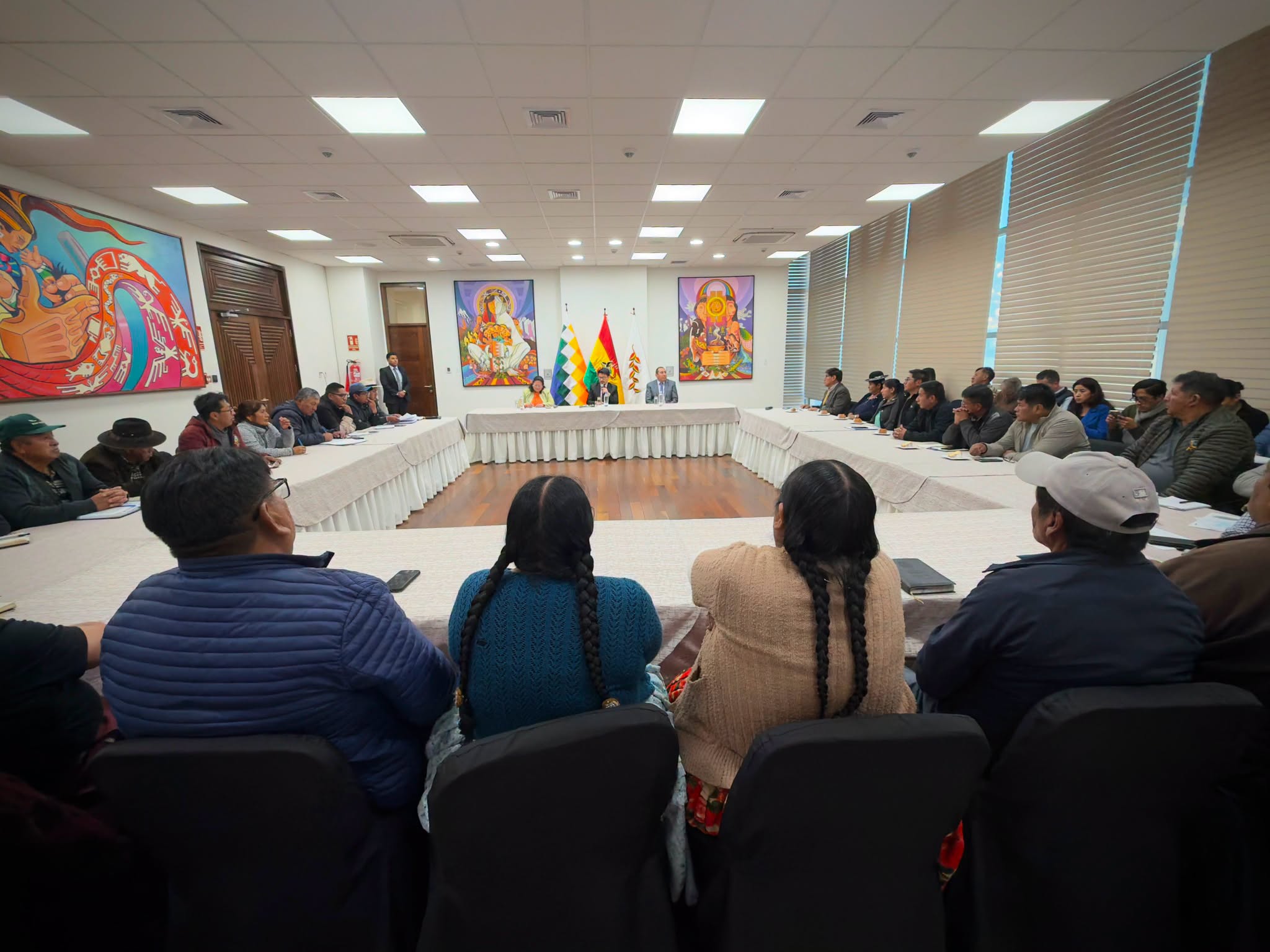 Reunión con representantes de la Federación de Juntas Vecinales (Fejuve) El Alto Sur 